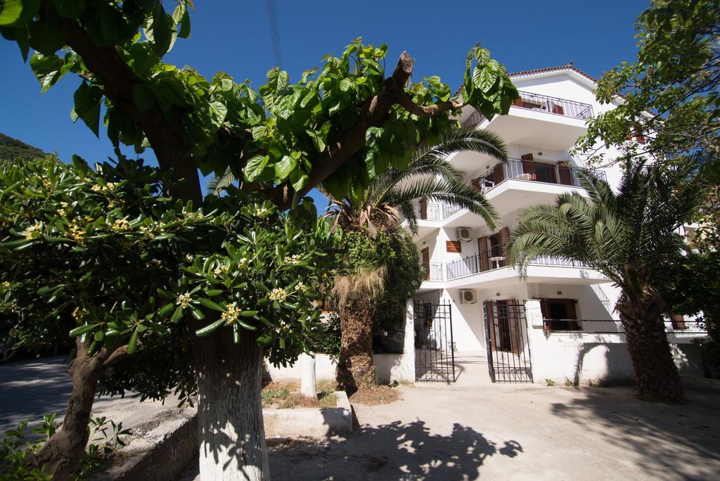 Maria Parameriti Apartments Poros  Bagian luar foto