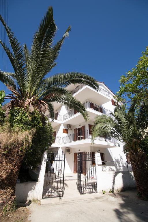Maria Parameriti Apartments Poros  Bagian luar foto
