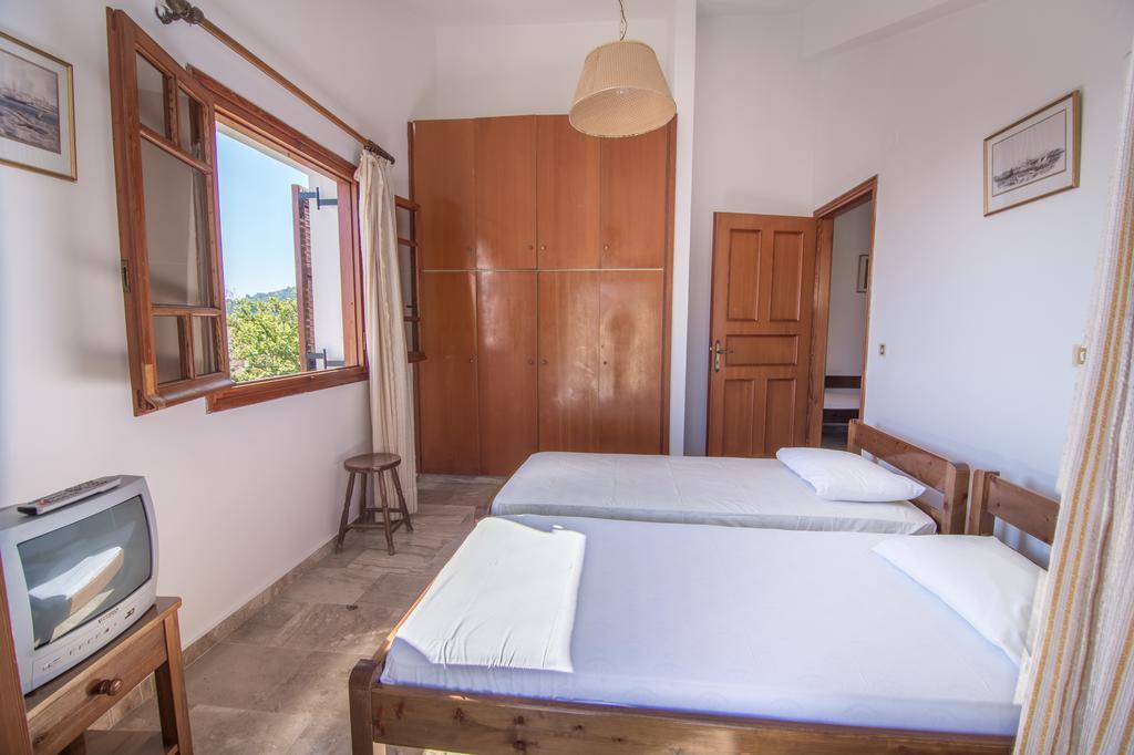 Maria Parameriti Apartments Poros  Bagian luar foto